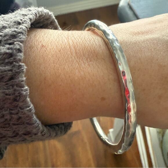 Silpada Hammered 5mm Silver Bangle Bracelet - Picture 4 of 11